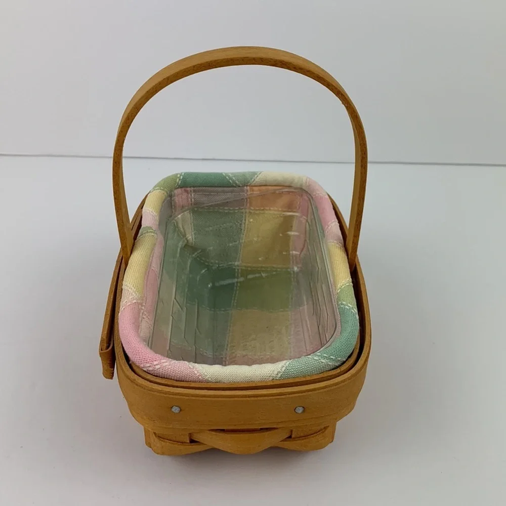 Longaberger basket handwoven 2000 basket with fabric liner in plastic insert - Picture 2 of 10
